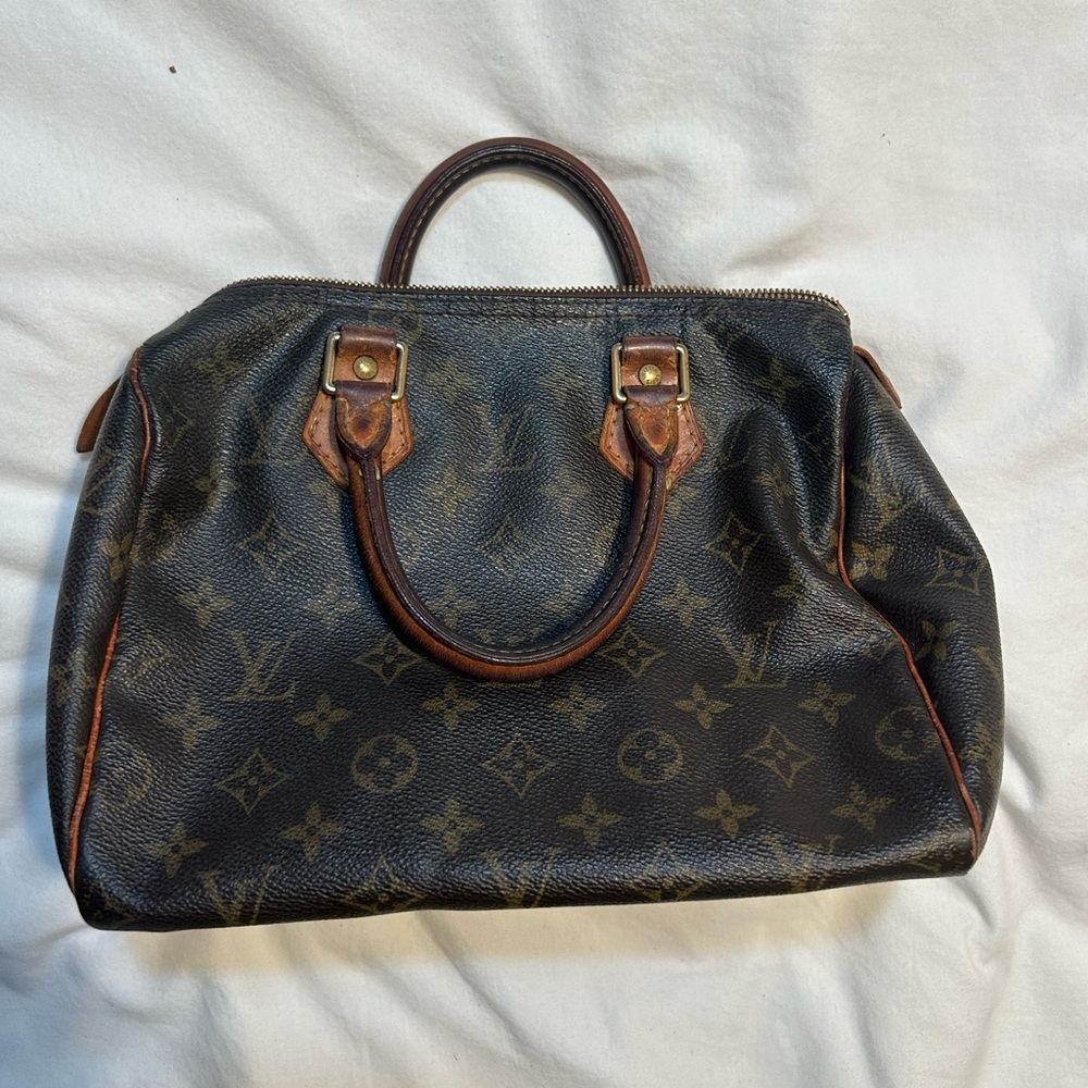 Louis Vuitton Speedy
